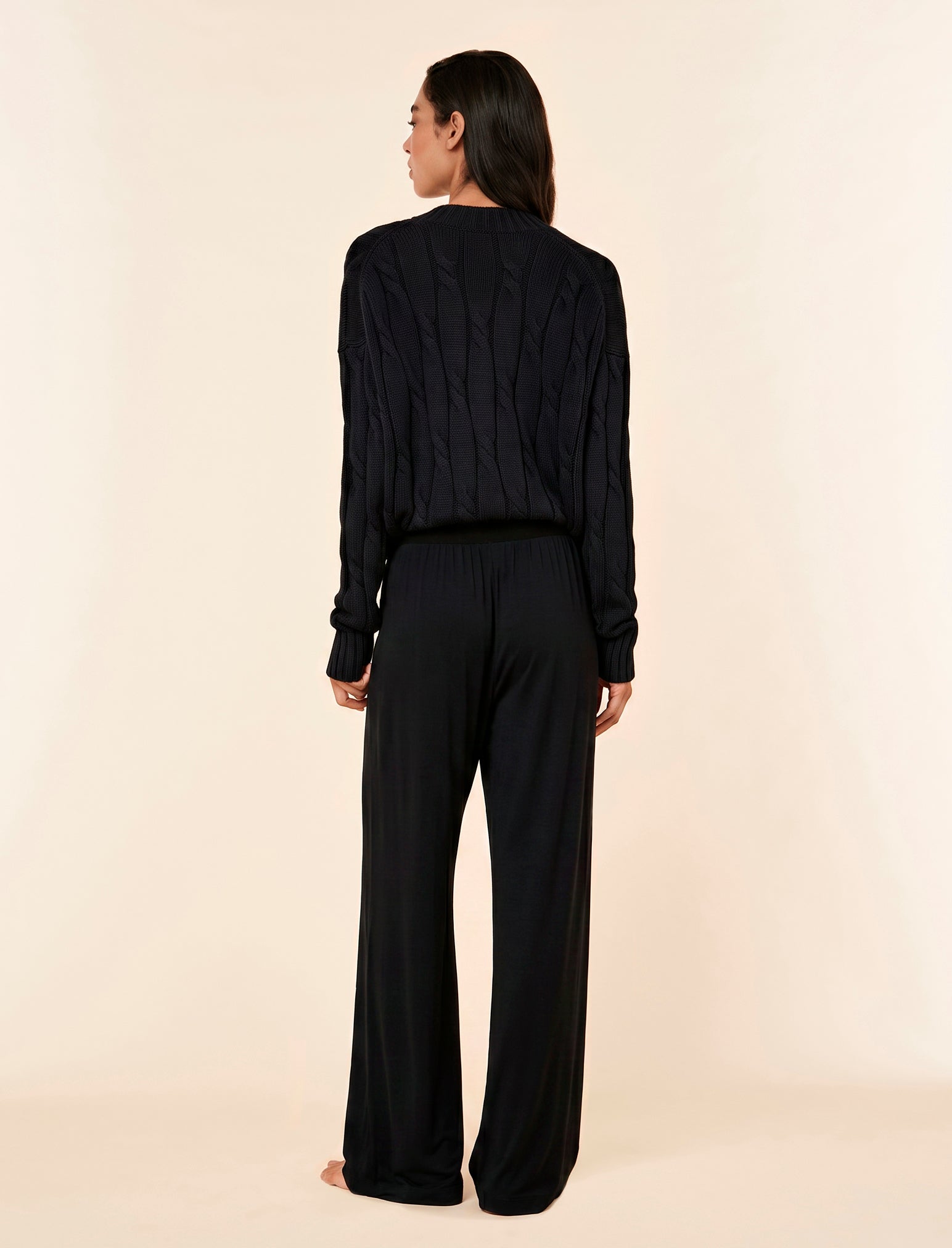 Cotton Cashmere Cable V-Neck Jumper