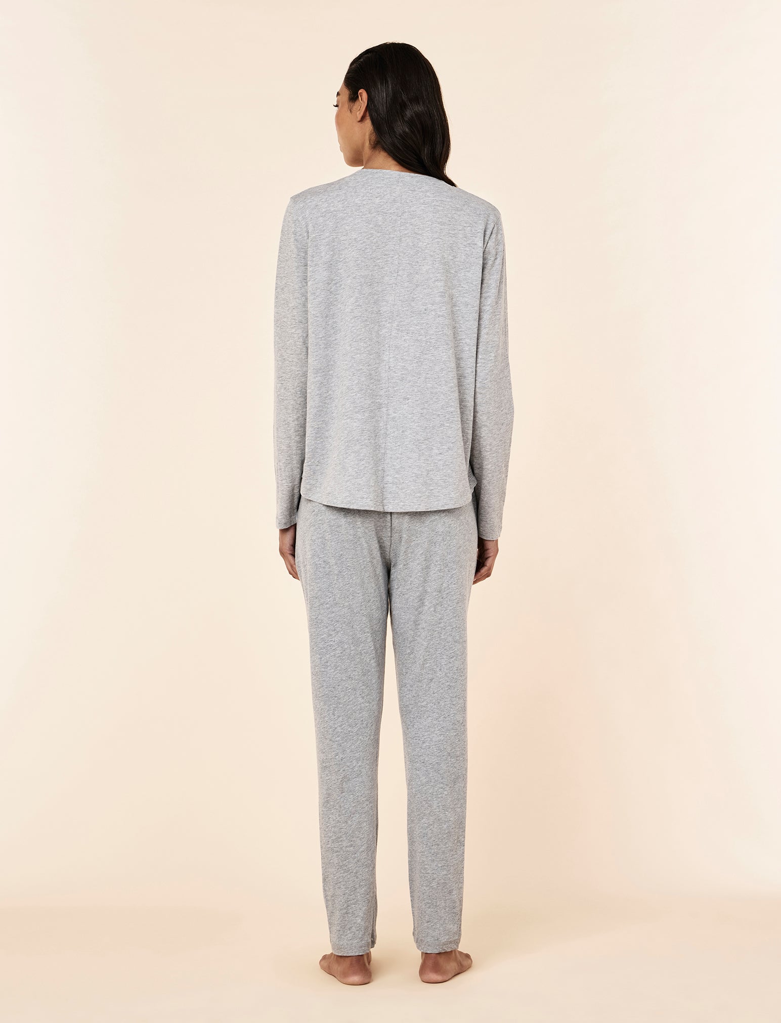 Jada Organic Cotton V-Neck Long Sleeve Tee