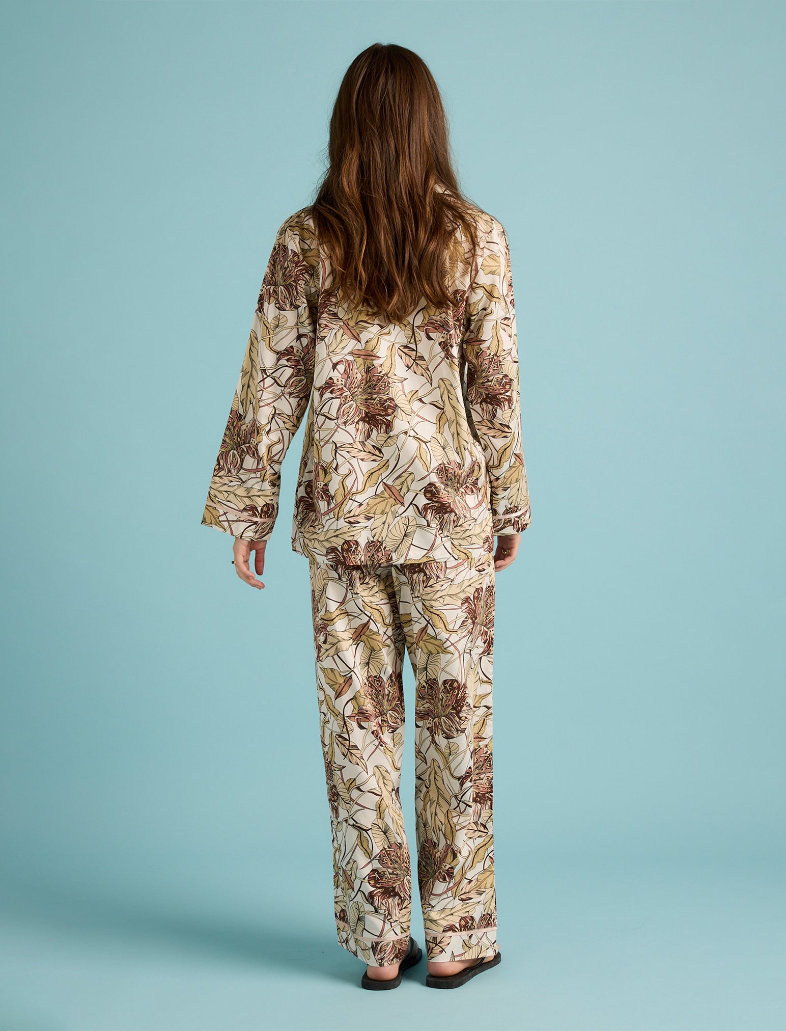 Karen Walker Lilies FL PJ